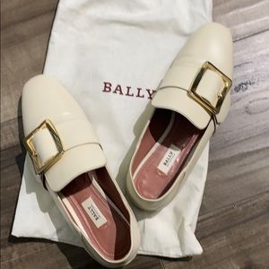 Bally loafer size 37 Beige color